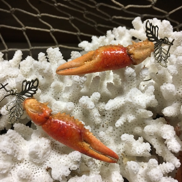Wild Cajun Style Craw Fish Claw  Earrings - Picture 4 of 6
